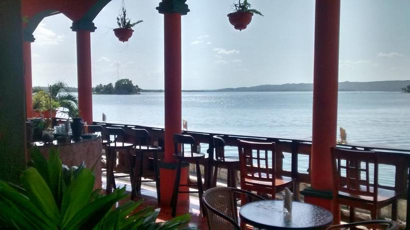 Imagen del bar/restaurante del Hotel La Casa Del Lacandon - Hostel. Foto 3