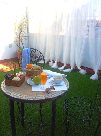 Imagen de los exteriores del Hotel La Casa Del Maestro. Foto 6