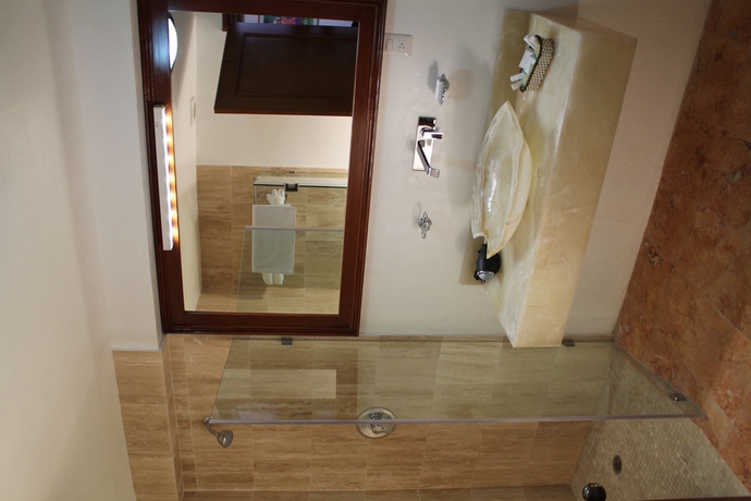 Imagen de la habitación del Hotel La Casa Del Marques De Comillas. Foto 5