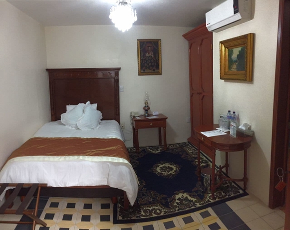 Imagen de la habitación del Hotel La Casa Del Marques De Comillas. Foto 12