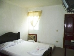 Imagen de la habitación del Hotel La Casa Del Turista. Foto 6