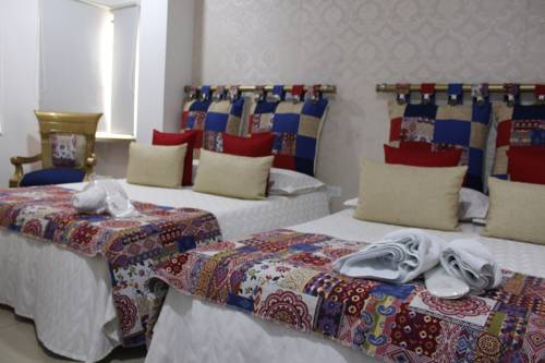 Imagen de la habitación del Hotel La Casa Dorada. Foto 1