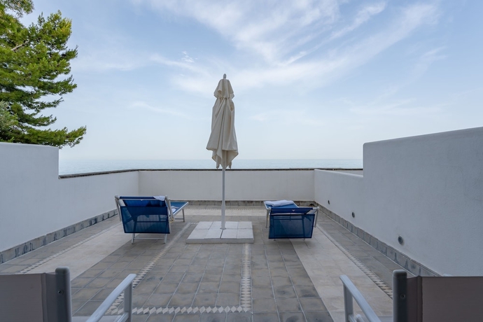 Imagen de la habitación del Hotel La Casa E Il Mare. Foto 3