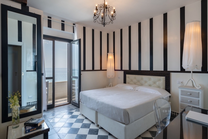 Imagen de la habitación del Hotel La Casa E Il Mare. Foto 7