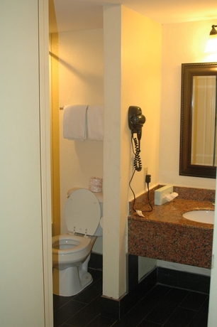 Imagen de la habitación del Hotel La Casa Inn & Suites. Foto 5