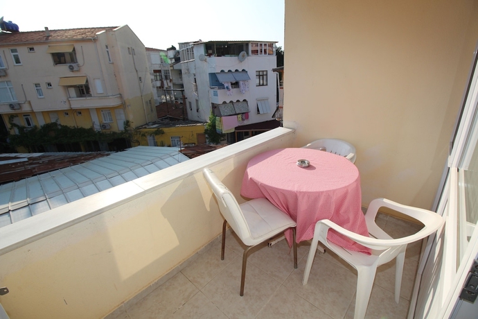 Imagen de la habitación del Hotel La Casa Pansiyon. Foto 7