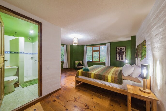 Imagen de la habitación del Hotel La Casa Verde, Ba&ntilde;os de Agua Santa. Foto 17