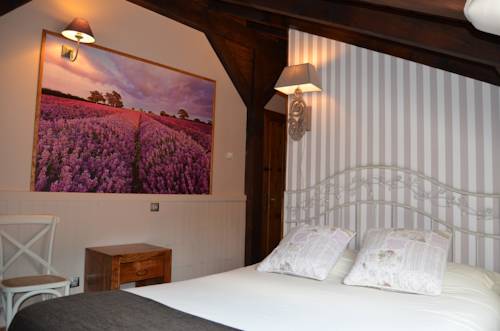Imagen de la habitación del Hotel La Casa del Puente. Foto 2