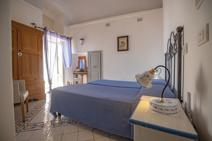 Imagen de la habitación del Hotel La Casa sul Mare. Foto 3