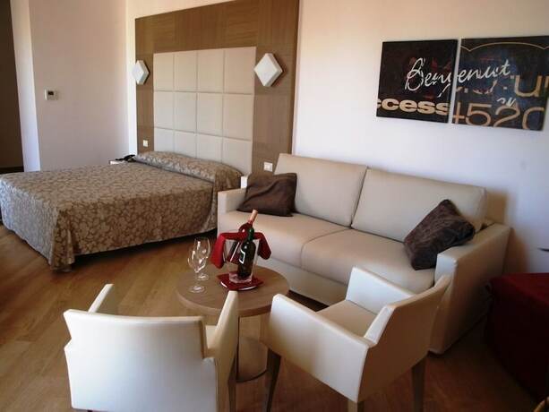 Imagen de la habitación del Hotel La Casarana Wellness Eco Resort. Foto 22