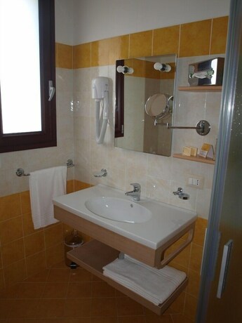 Imagen de la habitación del Hotel La Casarana Wellness Eco Resort. Foto 24