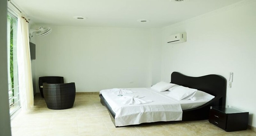 Imagen de la habitación del Hotel La Cascada Cristalina. Foto 14