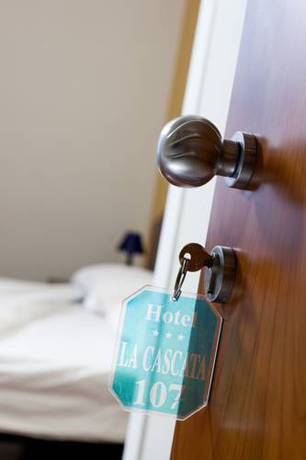 Imagen de la habitación del Hotel La Cascata. Foto 7