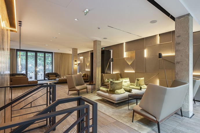 Imagen de los interiores del Hotel La Caserne Chanzy Hotel and Spa, Autograph Collection. Foto 19