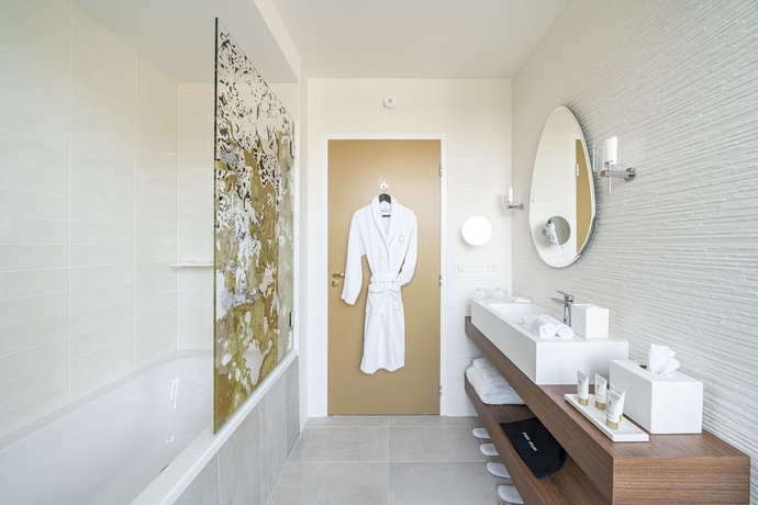 Imagen de la habitación del Hotel La Caserne Chanzy Hotel and Spa, Autograph Collection. Foto 14