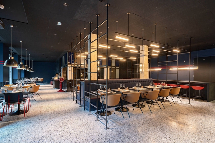 Imagen del bar/restaurante del Hotel La Caserne Chanzy Hotel and Spa, Autograph Collection. Foto 4