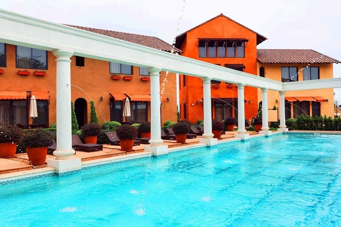 Imagen de la piscina del Hotel La Casetta By Toscana Valley. Foto 15