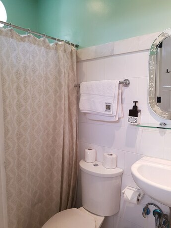 Imagen de la habitación del Hotel La Casita Mercedes. Foto 20