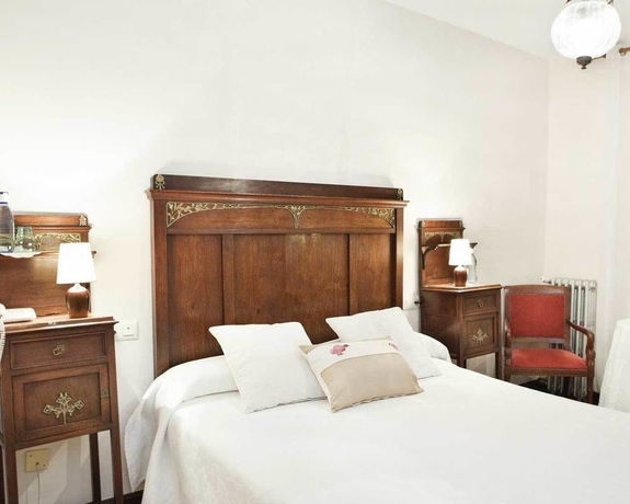 Imagen de la habitación del Hotel La Casona De Amandi. Foto 4