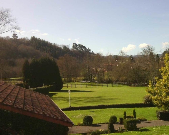 Imagen de los exteriores del Hotel La Casona De Amandi. Foto 14