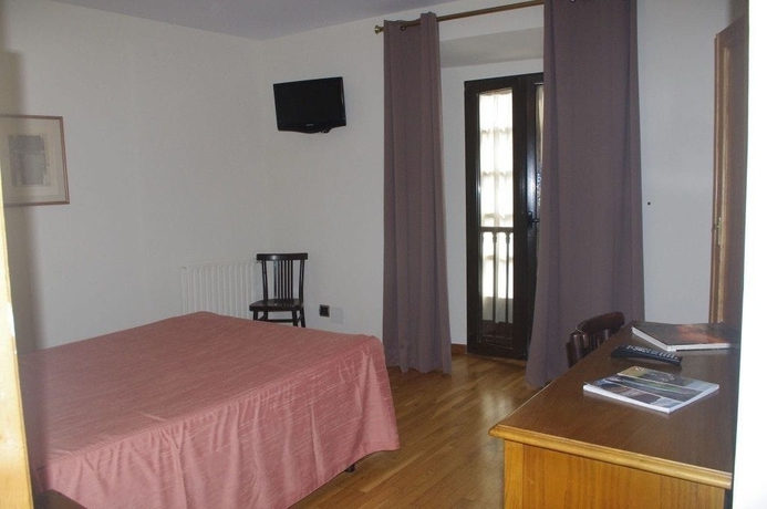 Imagen de la habitación del Hotel La Casona De Jovellanos. Foto 10