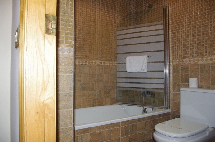 Imagen de la habitación del Hotel La Casona De Jovellanos. Foto 14