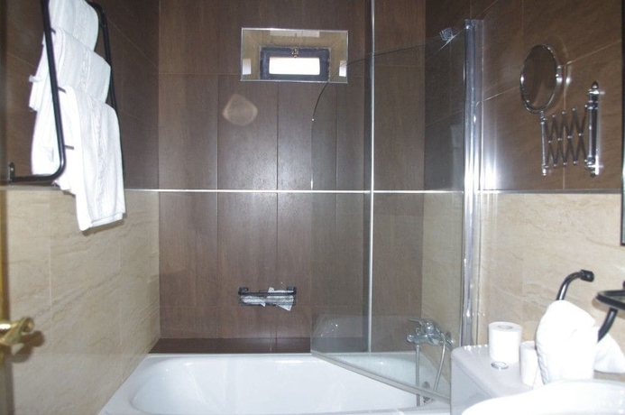 Imagen de la habitación del Hotel La Casona De Jovellanos. Foto 17