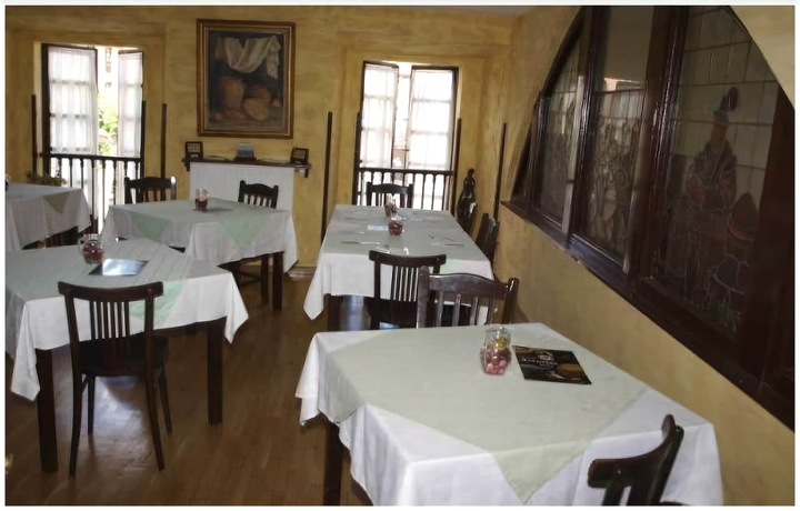 Imagen del bar/restaurante del Hotel La Casona De Jovellanos. Foto 2