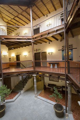 Imagen del bar/restaurante del Hotel La Casona De La Ronda Boutique and Luxury Apartments. Foto 3