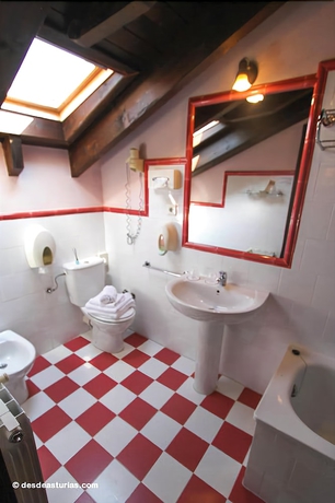 Imagen de la habitación del Hotel La Casona De Nueva. Foto 7