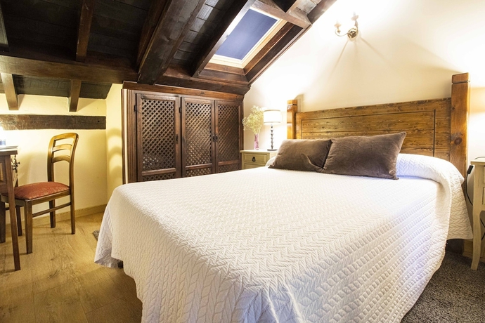 Imagen de la habitación del Hotel La Casona De Tresgrandas. Foto 4