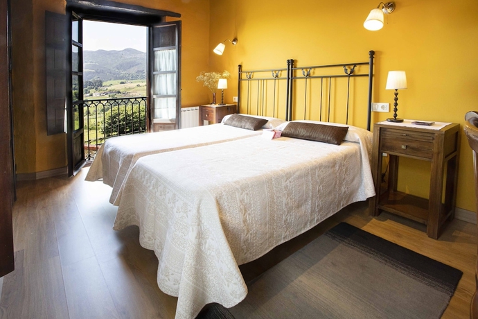 Imagen de la habitación del Hotel La Casona De Tresgrandas. Foto 5