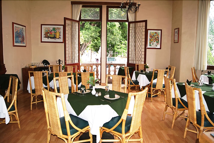 Imagen del bar/restaurante del Hotel La Casona Del Llano. Foto 4