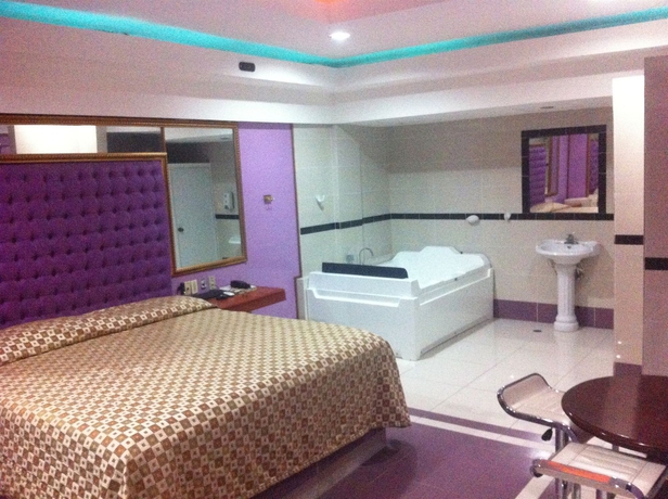 Imagen de la habitación del Hotel La Casona Dorada. Foto 4