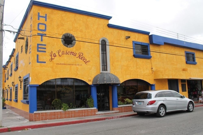 Imagen de los exteriores del Hotel La Casona Real. Foto 4