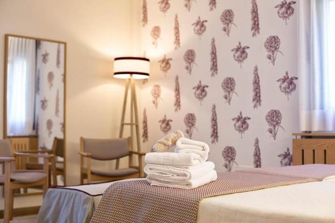 Imagen de la habitación del Hotel La Casona de Llerices. Foto 10