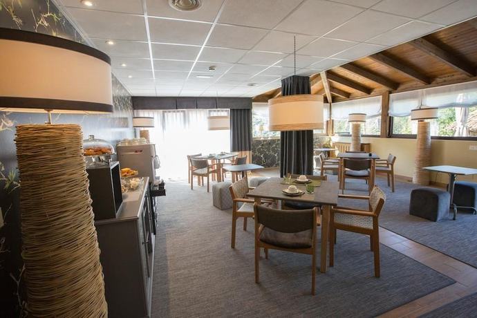 Imagen del bar/restaurante del Hotel La Casona de Llerices. Foto 4