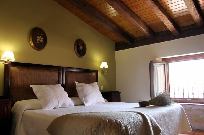 Imagen de la habitación del Hotel La Casona de Luc&iacute;a. Foto 4