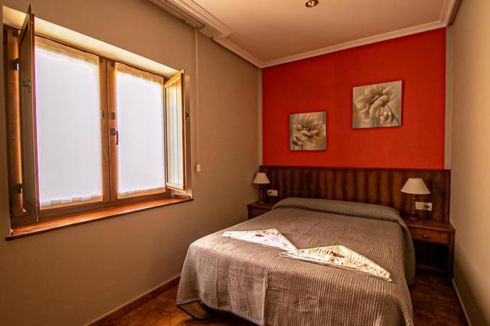 Imagen de la habitación del Hotel La Casona de Rey. Foto 5