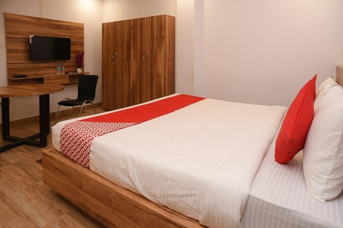 Imagen de la habitación del Hotel La Castle Residency. Foto 10