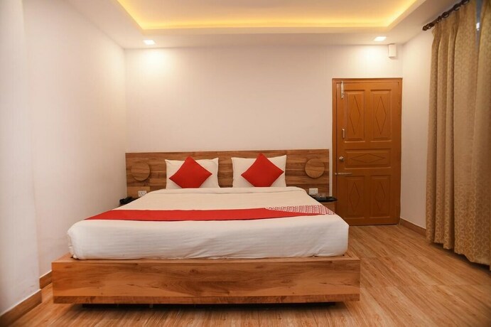 Imagen de la habitación del Hotel La Castle Residency. Foto 14