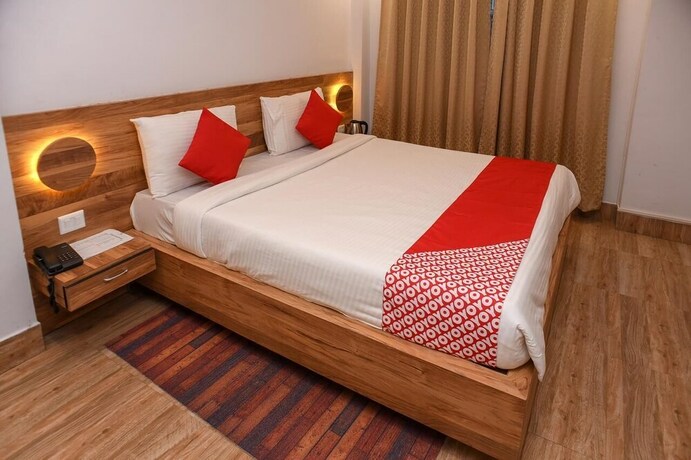 Imagen de la habitación del Hotel La Castle Residency. Foto 15