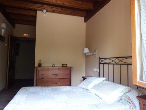 Imagen de la habitación del Hotel La Casuca del Esbardu. Foto 4