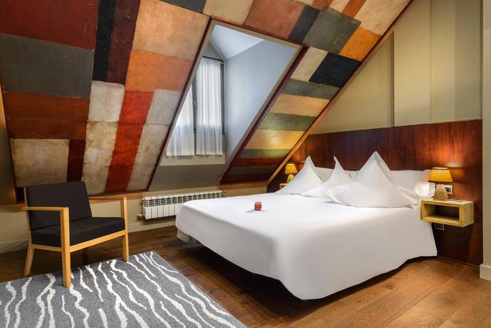 Imagen de la habitación del Hotel La Casueña. Foto 7