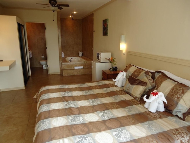 Imagen de la habitación del Hotel La Catalina and Suites. Foto 4