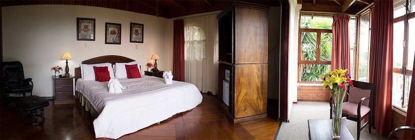 Imagen de la habitación del Hotel La Catalina and Suites. Foto 11