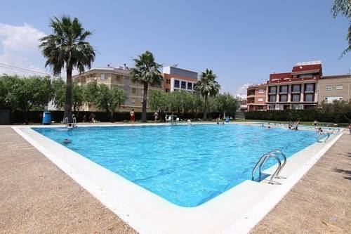 Imagen de la piscina del Hotel La Cava, Cabanes. Foto 15