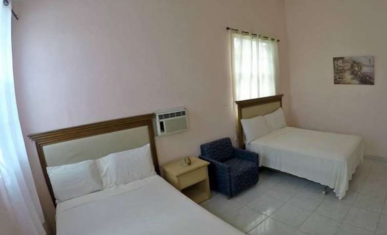 Imagen de la habitación del Hotel La Cayenna H&ocirc;tel et Restaurant. Foto 4