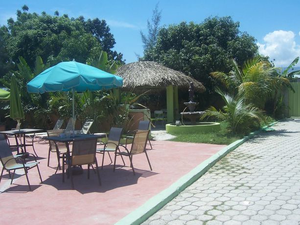Imagen de la habitación del Hotel La Cayenna H&ocirc;tel et Restaurant. Foto 8