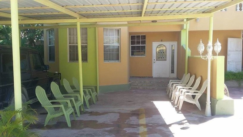 Imagen de la habitación del Hotel La Cayenna H&ocirc;tel et Restaurant. Foto 11